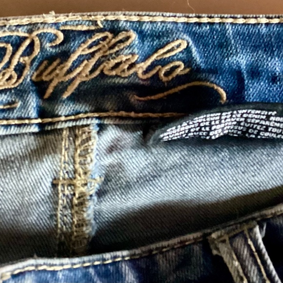 Buffalo Ladies Jeans 6x32 Two Pairs - Picture 6 of 6